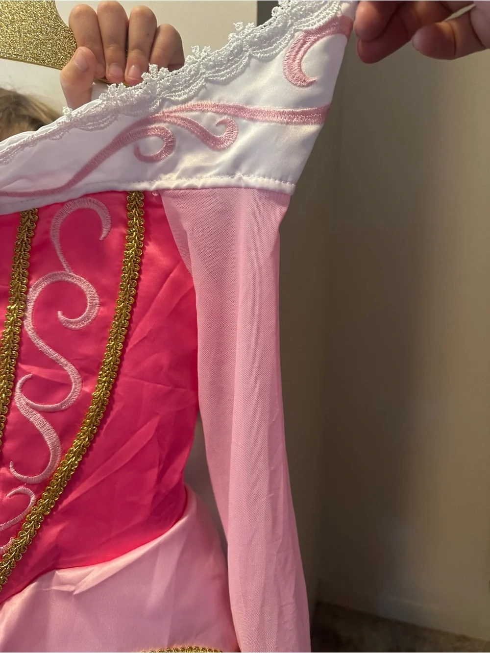 Classic Pink Princess Aurora Dress with Tiara - Kids Costume SET